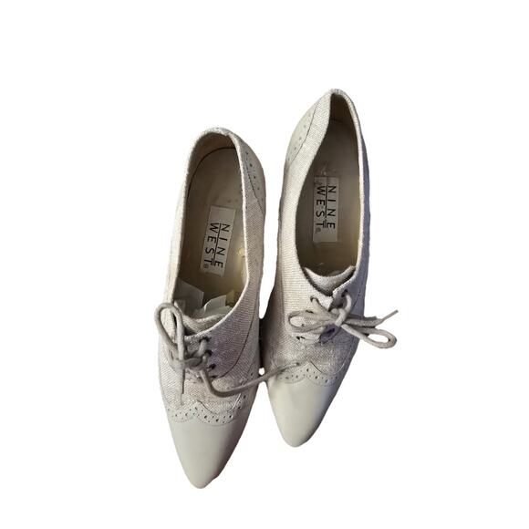 Nine West Woman's Wingtips sz 7Mwith Heels and Laces. One flaw/Pics EUC - Picture 2 of 9